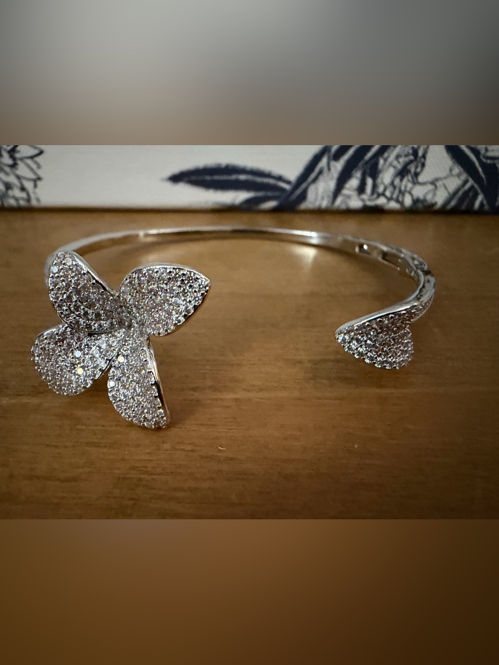 ✨ 🦋PAVÉ BUTTERFLY STATEMENT CUFF BRACELET ✨ This one is insane in person. A slee